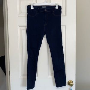 Abercrombie and Fitch  High Rise Ankle Jegging
